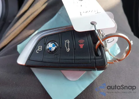 2018 BMW X1 xDrive28I из США, поврежденный, VIN WBXHT3C32J5K23486